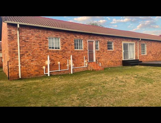 3 BEDROOM PROPERTY TO RENT IN CELTISDAL
